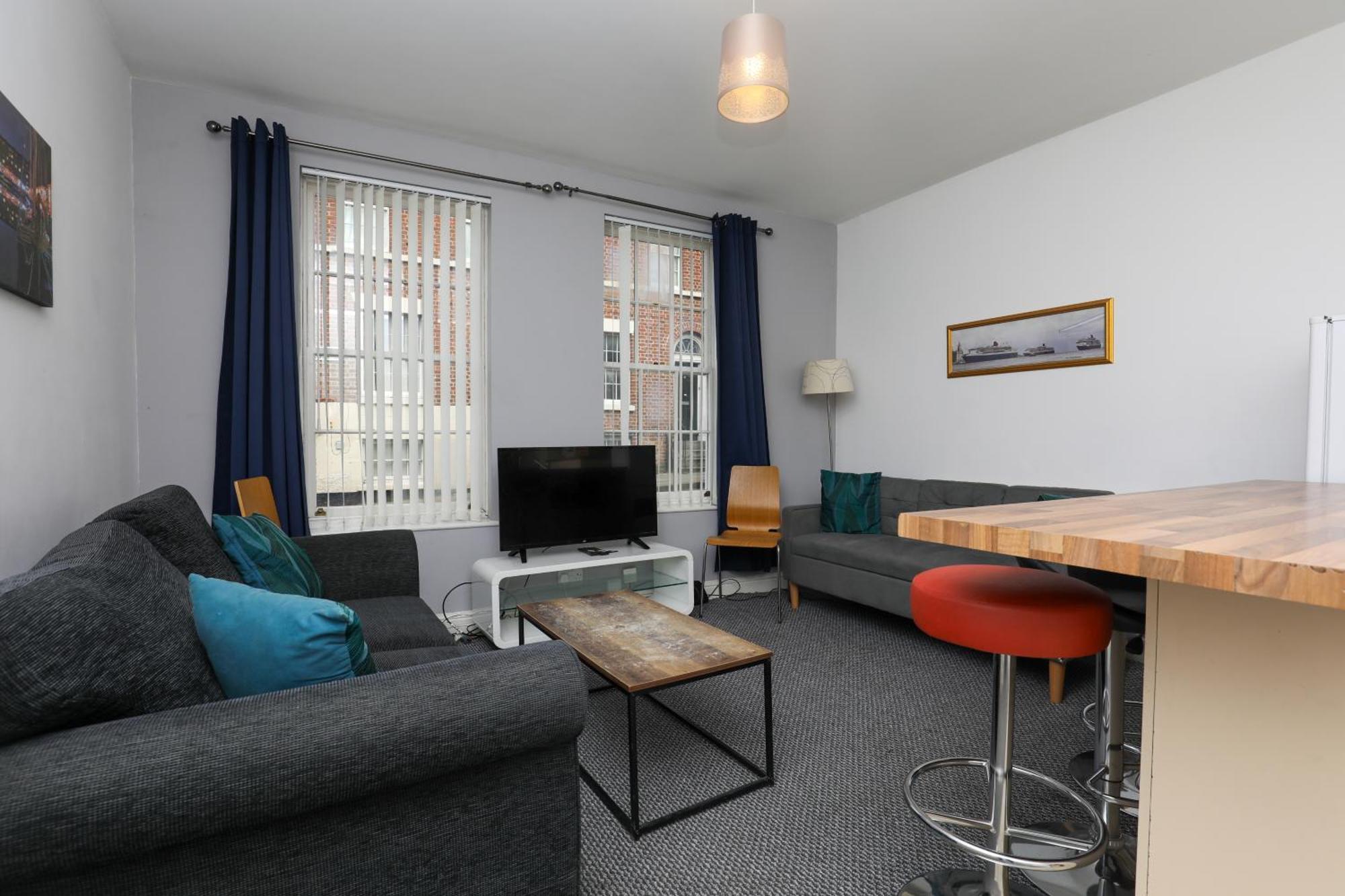 Roscoe House In Centre *